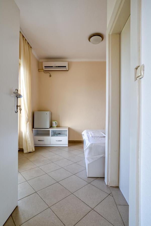 Apartmani Bronhi Sutomore Exterior foto